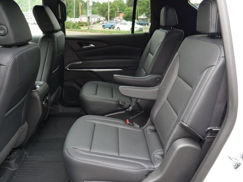 New 2027 Chevrolet Traverse LT w/ Driver Confidence Package AWD/4WD image 17