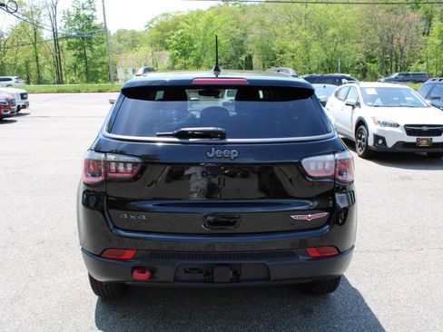 Used 2017 Jeep Compass Trailhawk w/ Navigation Group AWD/4WD image 9