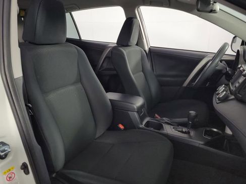 Used 2017 Toyota RAV4 LE w/ Carpet Mat Package FWD image 15