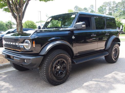 Used 2025 Ford Bronco Outer Banks w/ Sasquatch Package AWD/4WD image 3