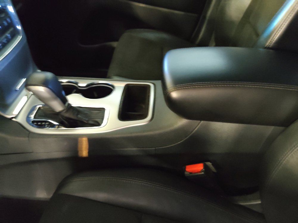 Used 2018 Jeep Grand Cherokee Altitude RWD image 26