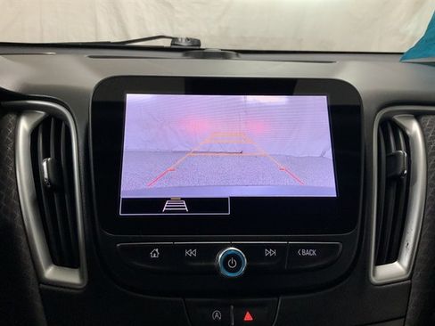 Used 2023 Chevrolet Malibu LT image 30