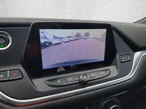 Used 2020 Chevrolet Blazer LT image 22