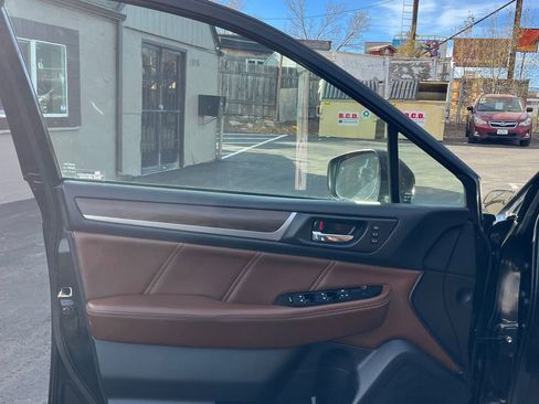 Used 2018 Subaru Outback 3.6R Touring w/ Popular Package #3 image 10