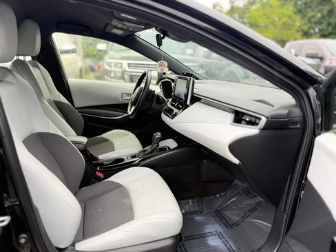 Used 2019 Toyota Corolla XSE FWD image 18