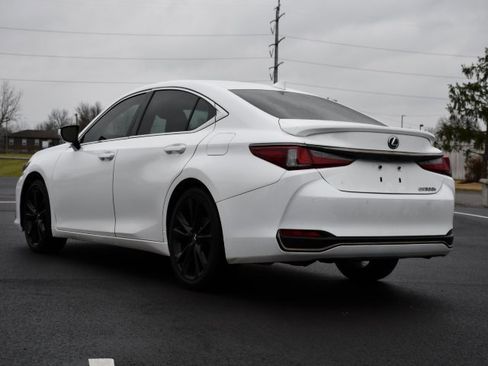Used 2022 Lexus ES 300h F Sport image 5