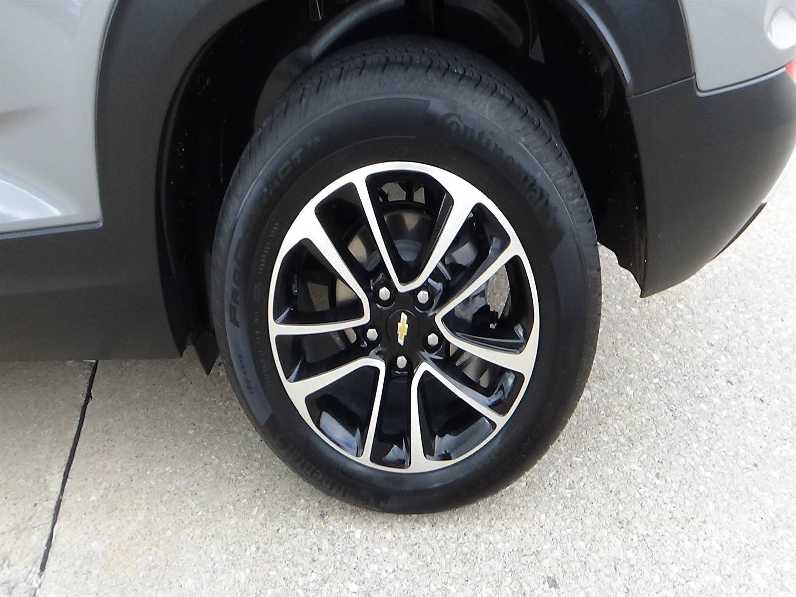 Used 2025 Chevrolet TrailBlazer LT AWD/4WD image 11