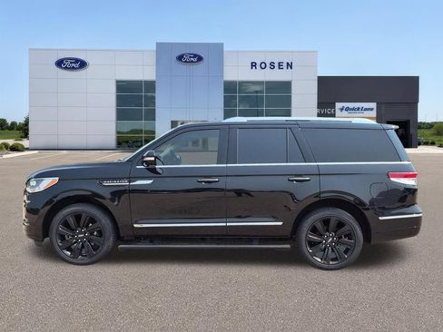 Used 2022 Lincoln Navigator Reserve AWD/4WD image 6