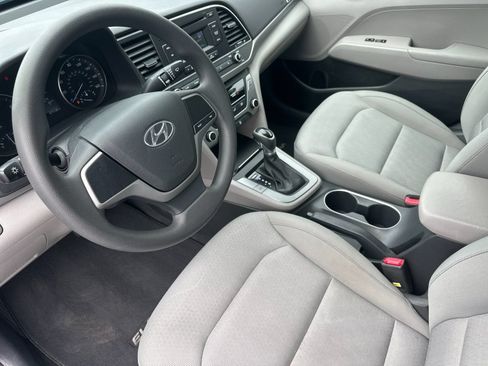 Used 2017 Hyundai Elantra SE FWD image 10