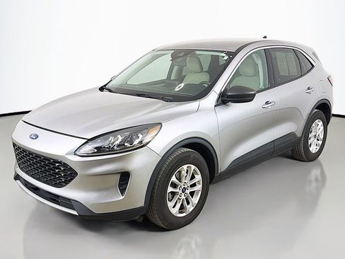 Used 2022 Ford Escape SE image 5