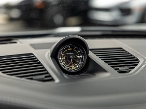 Certified 2025 Porsche 911 GT3 RWD image 30