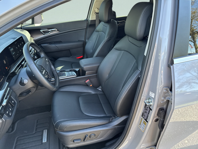 Used 2026 Kia Sportage EX FWD image 27