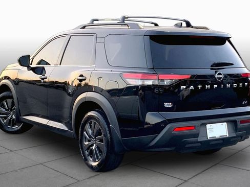 Used 2022 Nissan Pathfinder SV FWD image 11