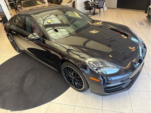 Used 2021 Porsche Panamera image 11