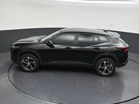 Used 2025 Chevrolet Trax RS w/ Driver Confidence Package FWD image 16