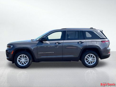 Used 2024 Jeep Grand Cherokee Laredo X RWD image 3