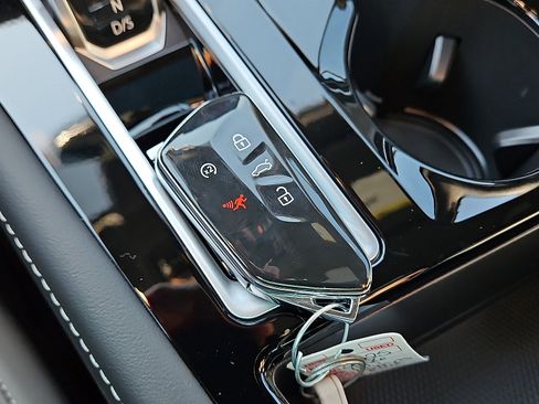 New 2026 Volkswagen Atlas Cross Sport SEL R-Line image 21