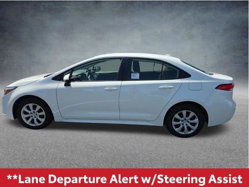 Used 2026 Toyota Corolla LE FWD image 10