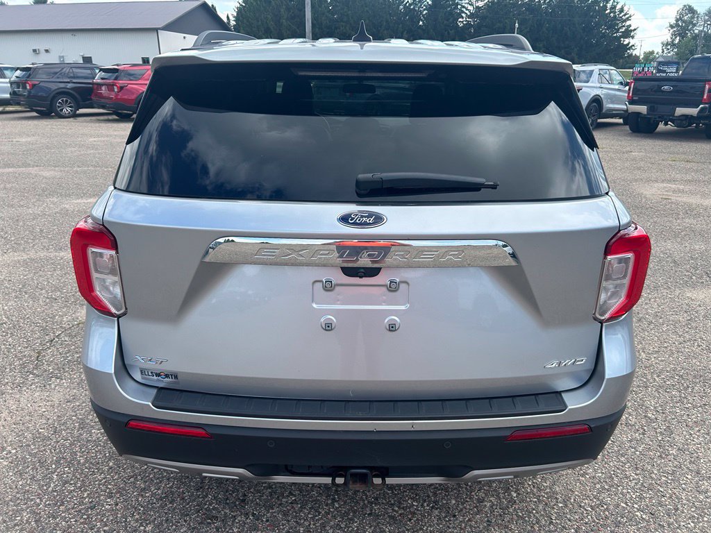 Used 2021 Ford Explorer XLT w/ Equipment Group 202A AWD/4WD image 6