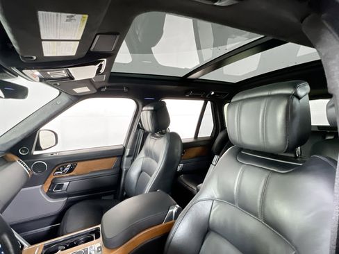 Used 2020 Land Rover Range Rover Autobiography image 21
