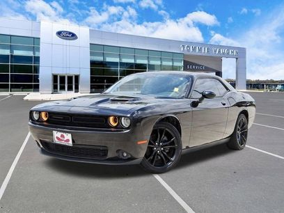 Used 2016 Dodge Challenger SXT Plus