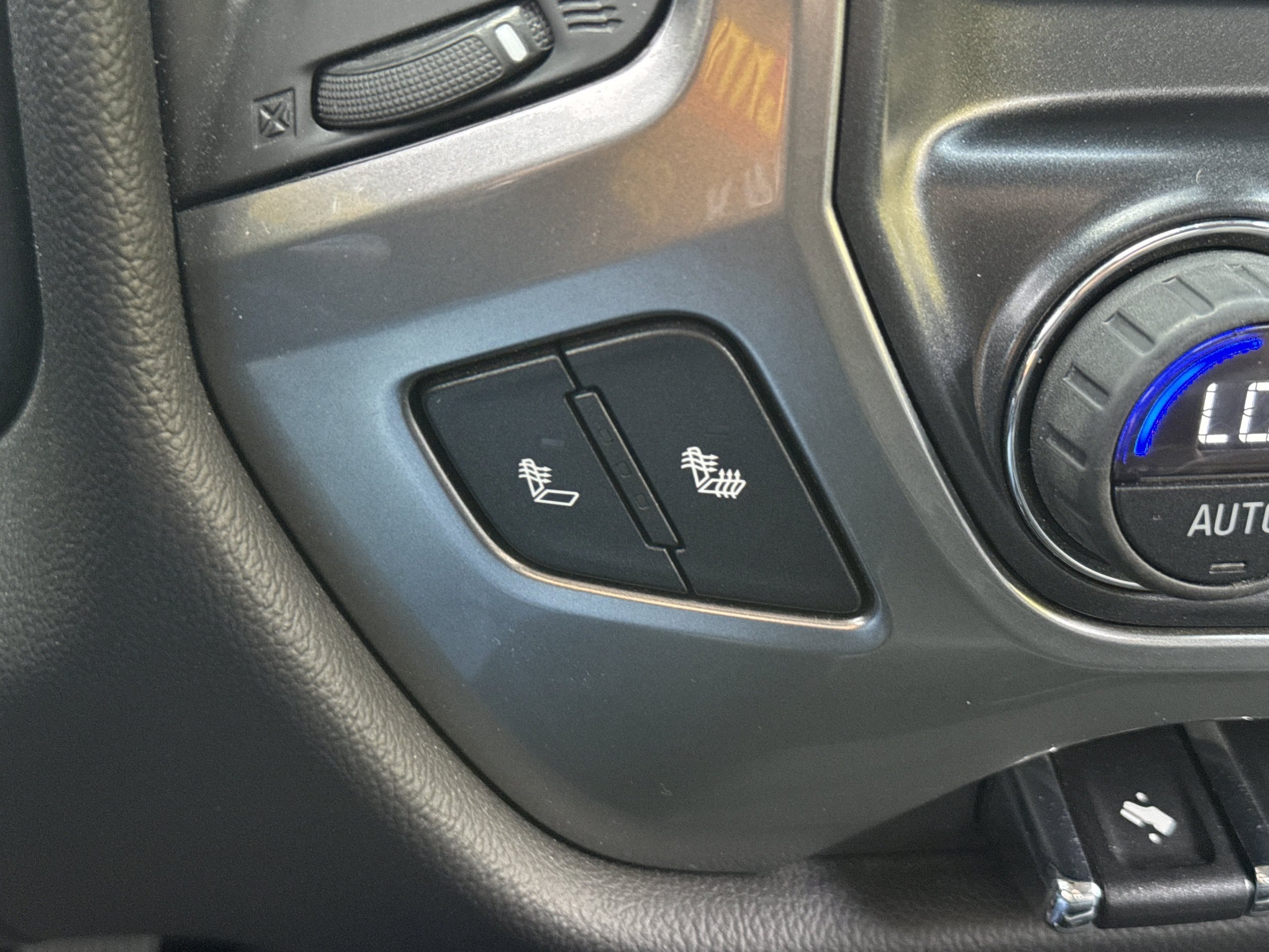 Used 2014 Chevrolet Silverado 1500 LT w/ LT Convenience Package RWD image 14