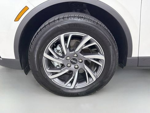 Certified 2025 Lincoln Corsair FWD image 32