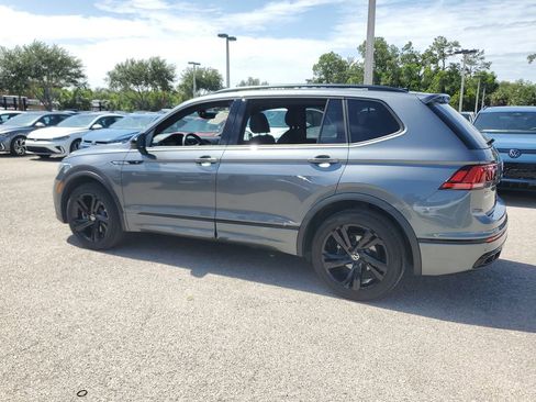 Certified 2023 Volkswagen Tiguan SE R-Line FWD image 8