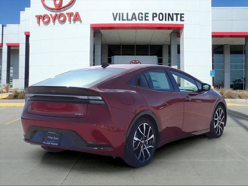 New 2026 Toyota Prius Plug-In Hybrid image 5