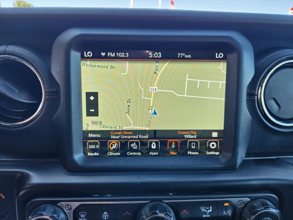 Used 2021 Jeep Wrangler Unlimited Sahara AWD/4WD image 26