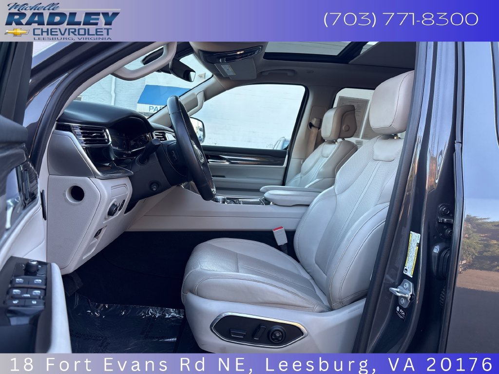 Used 2022 Jeep Wagoneer Series III w/ Premium Group I AWD/4WD image 23