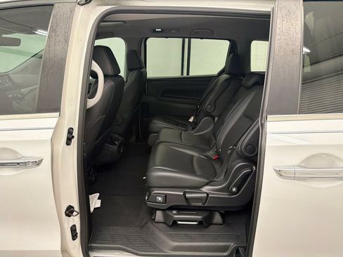Used 2023 Honda Odyssey EX-L image 23