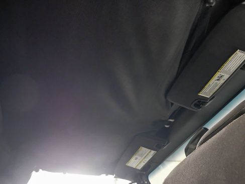 Used 2018 Jeep Wrangler Sport image 26