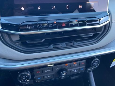 New 2026 Jeep Compass Limited image 42