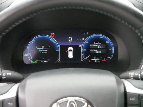 Used 2023 Toyota Highlander Limited image 21