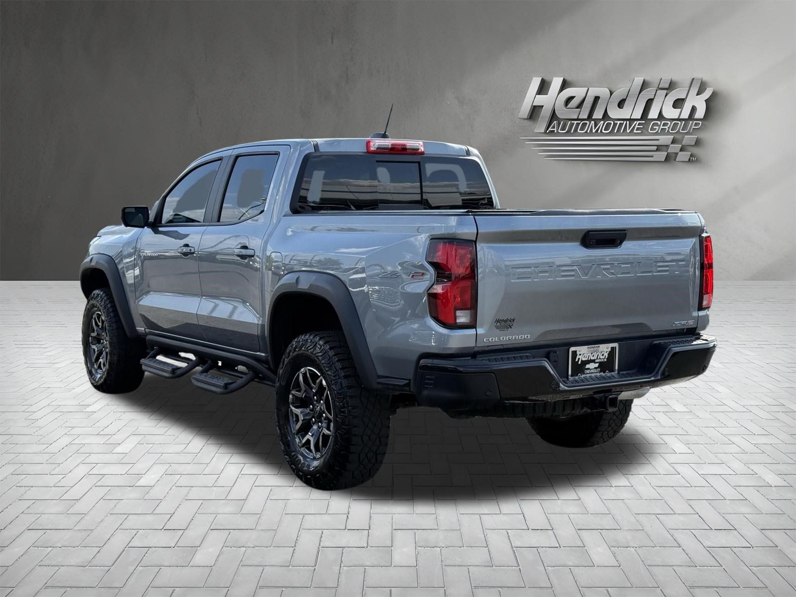 Used 2025 Chevrolet Colorado ZR2 w/ Technology Package AWD/4WD image 8