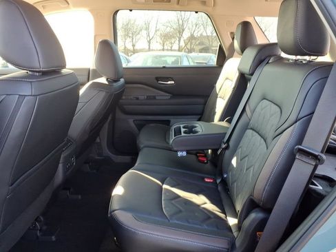 New 2026 Nissan Pathfinder Platinum image 29