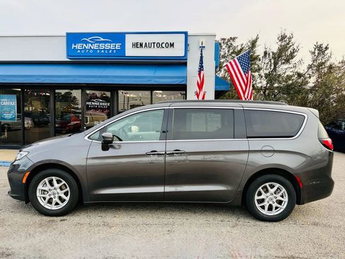 Used 2022 Chrysler Pacifica Touring-L image 27