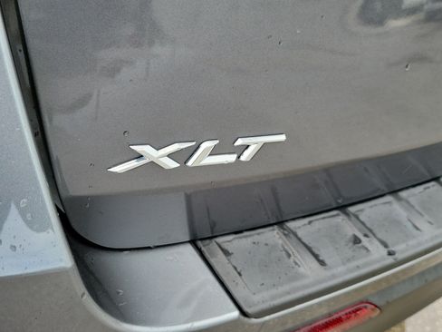 Certified 2024 Ford Explorer XLT RWD image 32