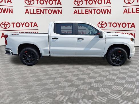 Used 2024 Chevrolet Silverado 1500 RST w/ Redline Edition AWD/4WD image 9