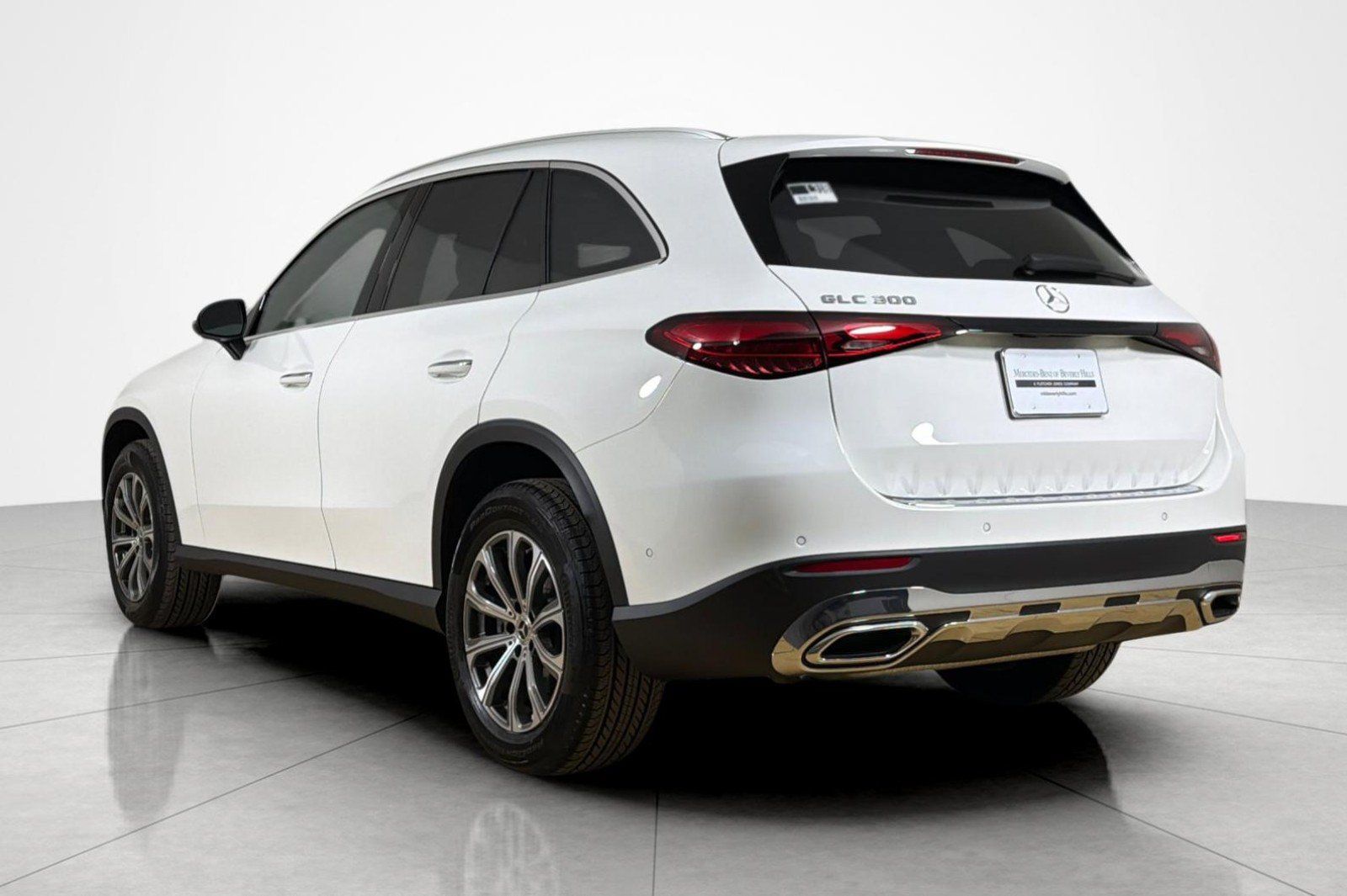 Used 2026 Mercedes-Benz GLC 300 image 3