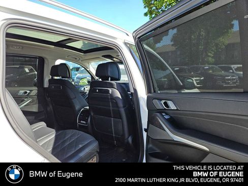 Used 2025 BMW X7 xDrive40i w/ Executive Package AWD/4WD image 15