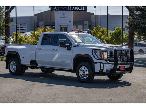 Used 2024 GMC Sierra 3500 Denali w/ Denali Reserve Package AWD/4WD image 2