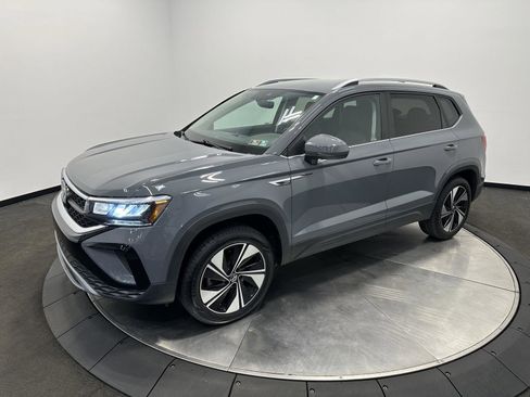Used 2023 Volkswagen Taos SE AWD/4WD image 4