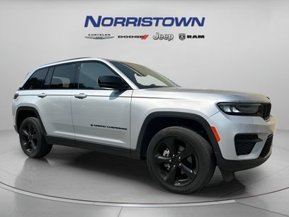 Used 2023 Jeep Grand Cherokee Altitude