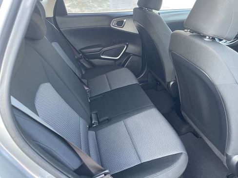 Used 2023 Kia Soul LX w/ LX Technology Package image 15