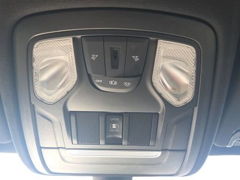 Used 2021 RAM 1500 Big Horn image 24