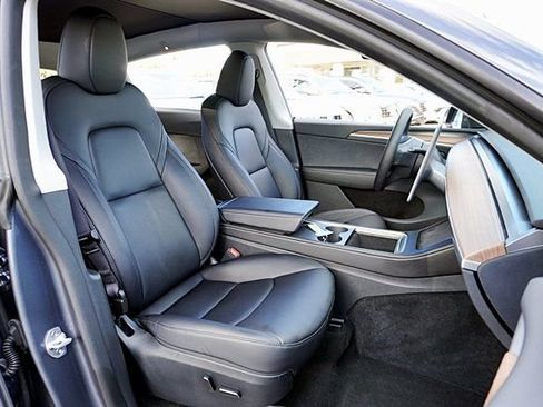 Used 2023 Tesla Model Y 2WD image 13