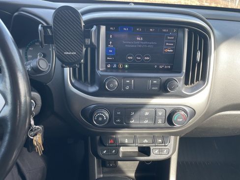 Used 2020 Chevrolet Colorado LT w/ LT Convenience Package image 19