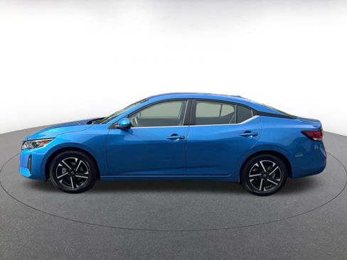 Used 2025 Nissan Sentra SV FWD image 9